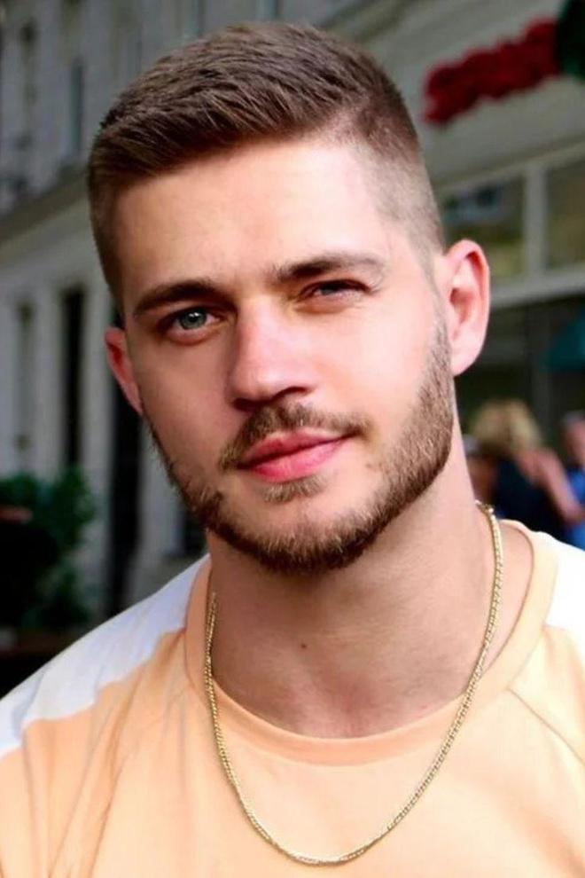 凯发手机娱乐app男士渐变寸头：从街头潮流到时尚Icon的风